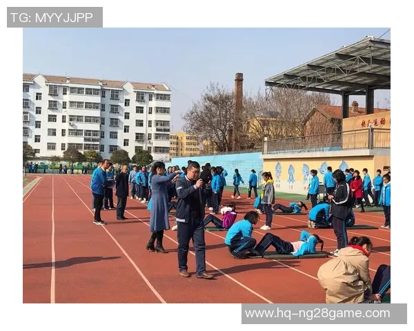 达尼洛：从绿茵场上的拼搏到生活中的坚持与梦想